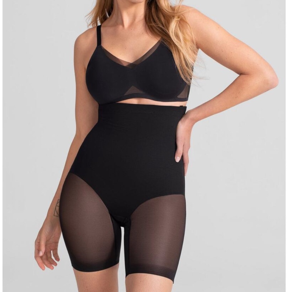 Honeylove Black Shapewear  “The Super Power Short” Black small